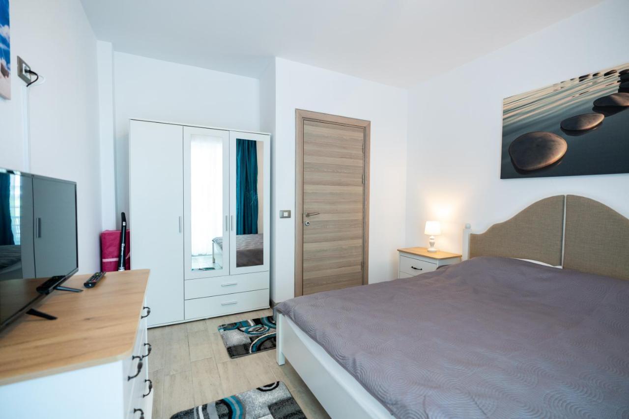 San Francisco Aparthotel Pool & Spa Mamaia Nord 那沃达利 外观 照片