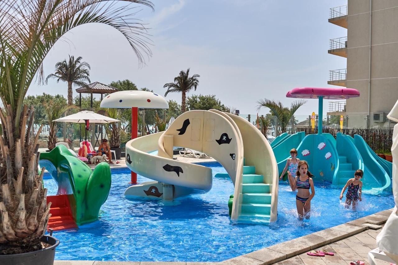 San Francisco Aparthotel Pool & Spa Mamaia Nord 那沃达利 外观 照片